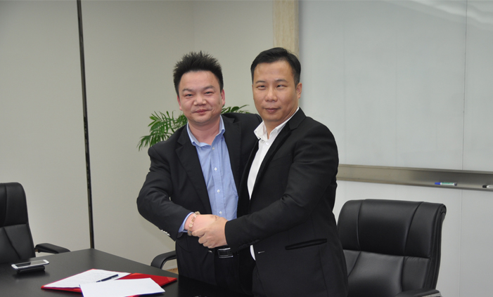 集团与上海通服资产管理有限公司签署合作协议